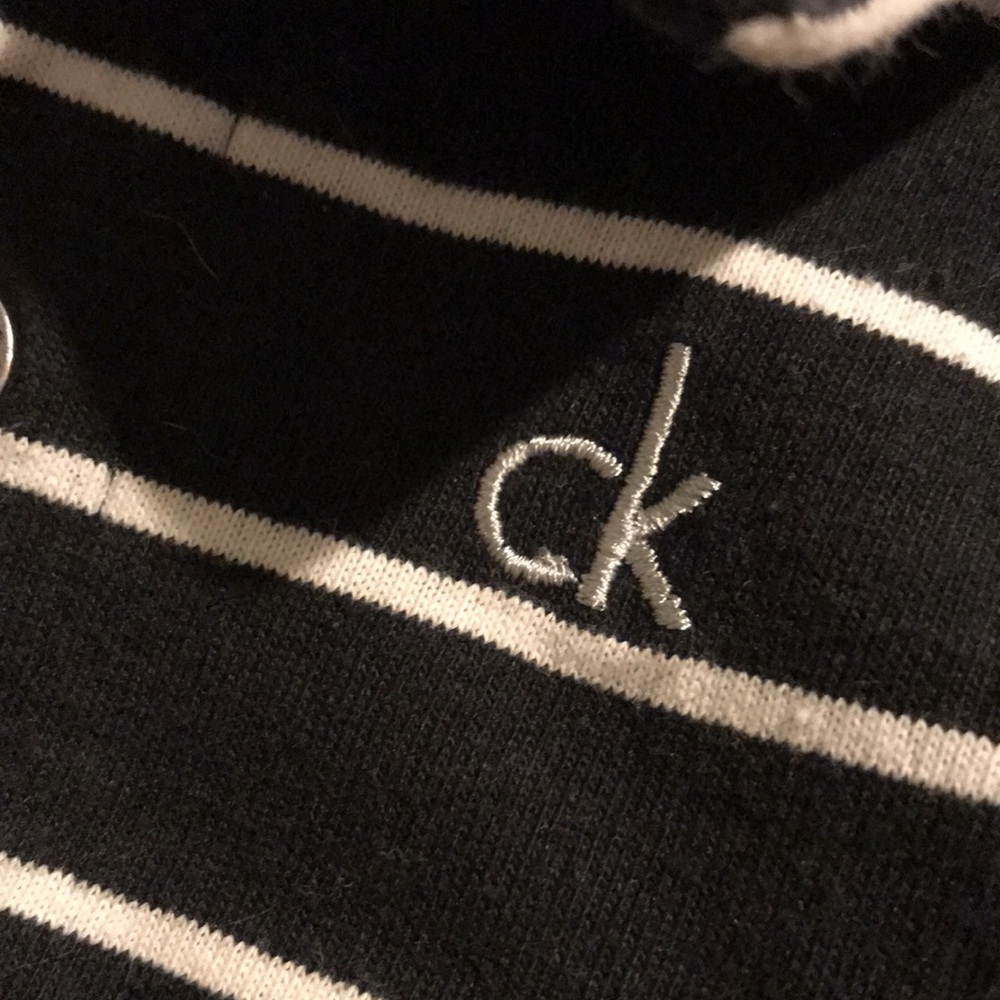 Boys Calvin Klein TEAL BLUE logo Shirt size 5 Black/White Polo stripe Top - Picture 4 of 9